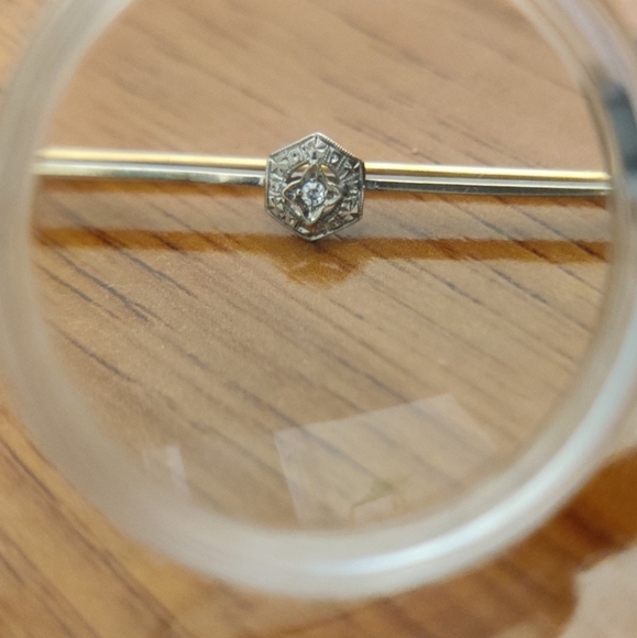 🇨🇦 Victorian 14K gold bar brooch with a diamond - Picture 1 of 12